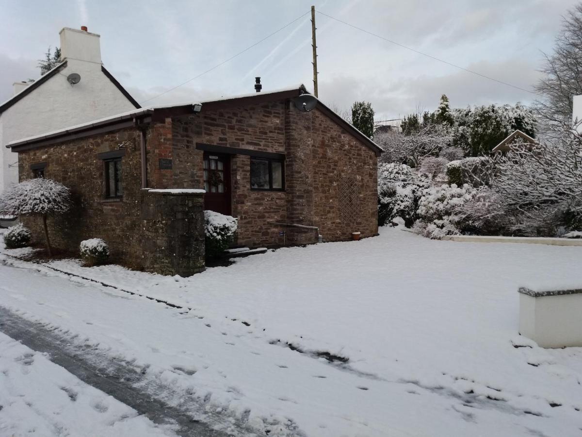 Auld Ffynnon Villa Brecon Exterior photo